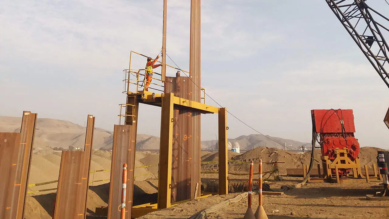 Obras Marítimas, Fluviales y de Contención